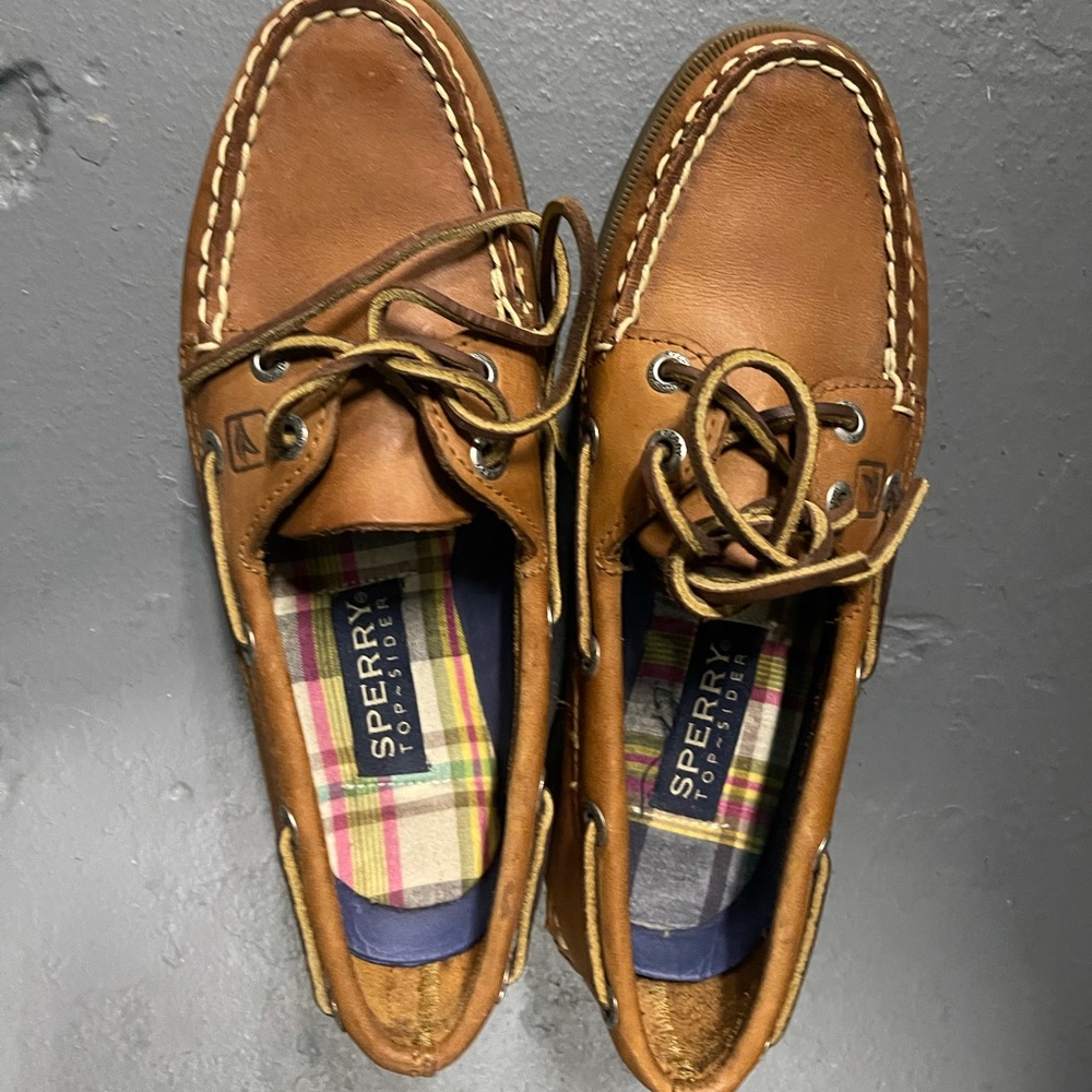 Sperry boat shoe